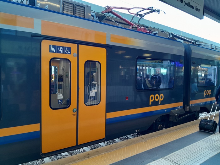 Train between Bari Centrale and Monopoli
