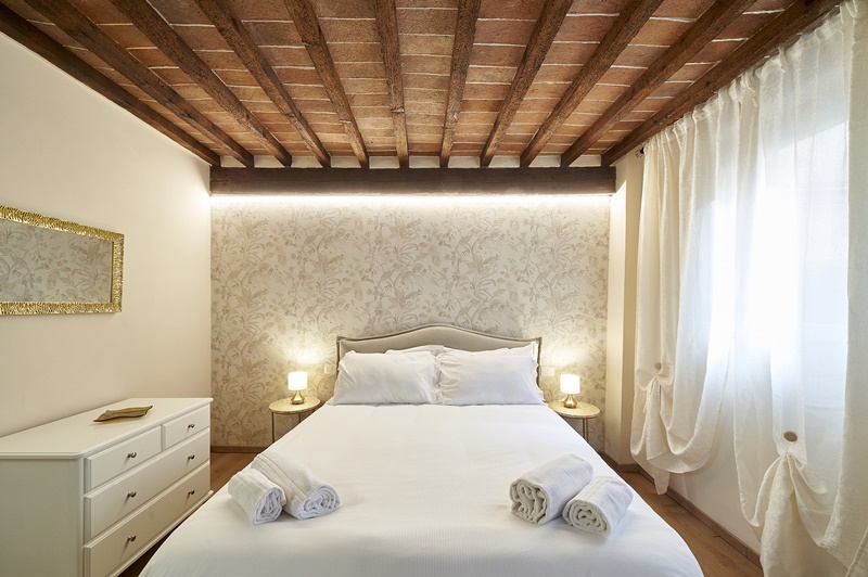 The beautiful and cosy La Casa di Chiara apartment offes a comfortable stay in Florence