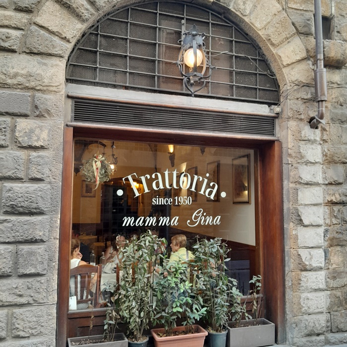 Authentic Tuscan Dining at Trattorias in Oltrarno Trattorias in Oltrarno are some of the best places to try delicious, authentic Tuscan food