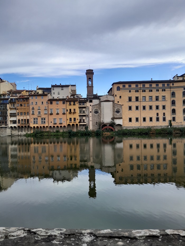 Florence After the Rain – Like This One, Perfect for Stunning Photos We captured the most beautiful photos of Florence just after the rain—like this one! Everything looked magical.
