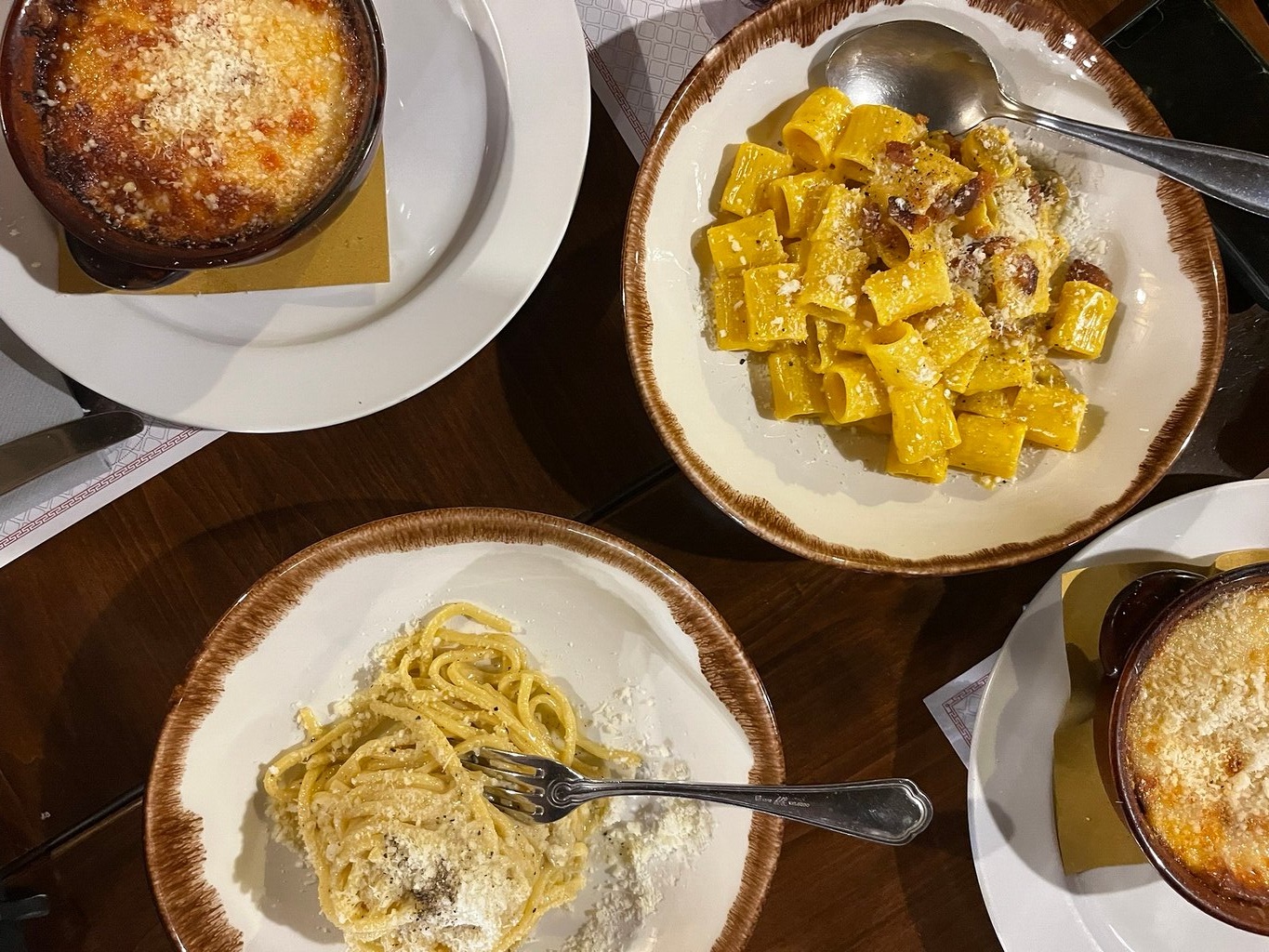 You'll love sampling fabulous Roman pasta on this morning food tour in Campo de' Fiori and Trevi!