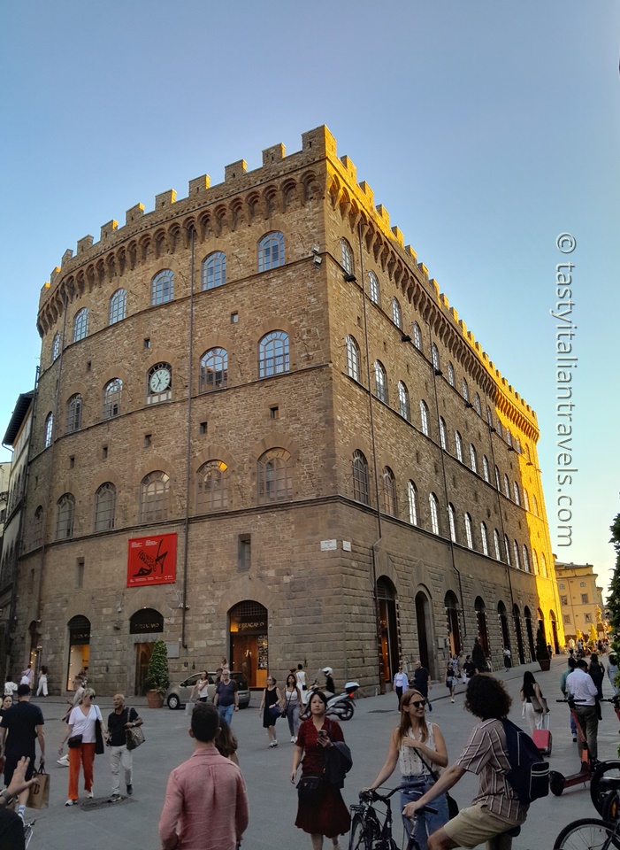 how many days florence piazza di santa trinita