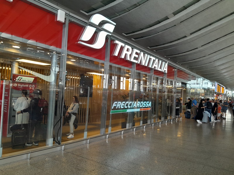 Trenitalia ticket office at Termini Station (inside you can also find ticket machines) Trenitalia ticket office at Termini Station (inside you can also find ticket machines)