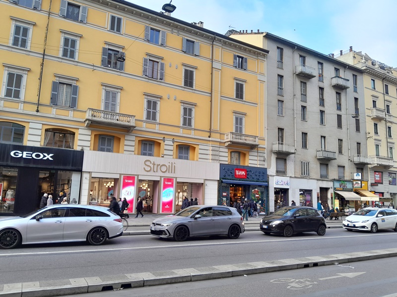 Corso Buenos Aires, the longest shopping street in Europe, is the paradise for shopping lovers! Corso Buenos Aires, the longest shopping street in Europe, is the paradise for shopping lovers!