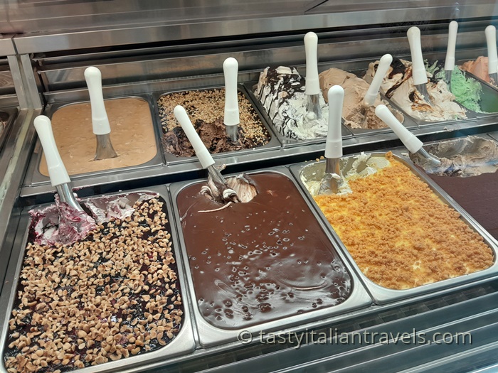 Bella Blu Gelateria — a huge choice of gelato flavours in Monopoli Bella Blu Gelateria in Monopoli offering a large selection of colorful gelato flavours