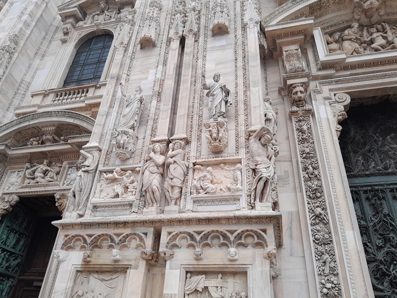 Get close to the Duomo to see beautiful sculptures made of marble Get close to the Duomo to see beautiful sculptures made of marble