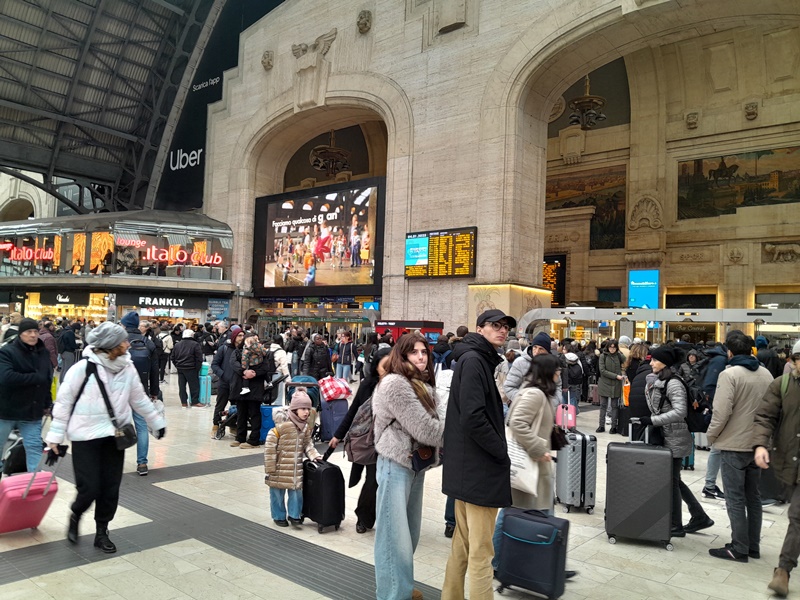 Milano Centrale - main train station in Milan Milano Centrale - main train station in Milan