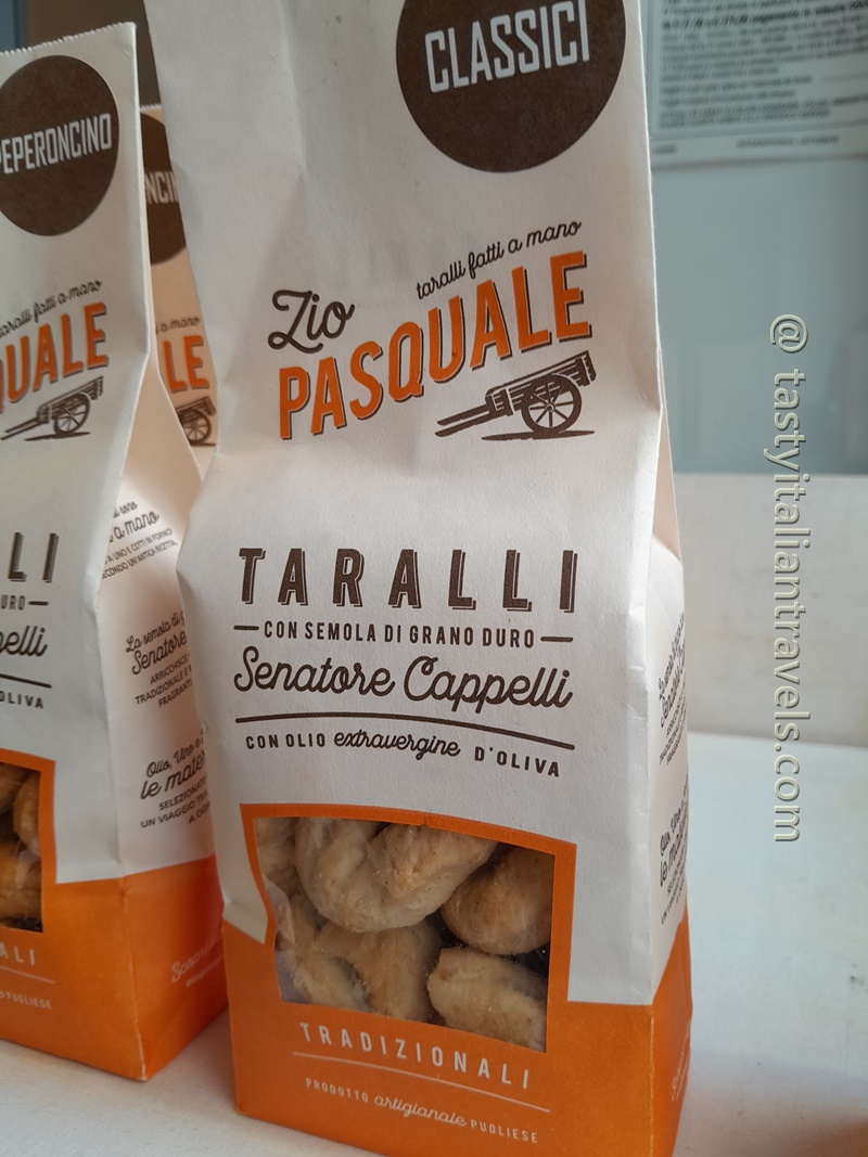Zio Pasquale tarallini in a variety of flavours