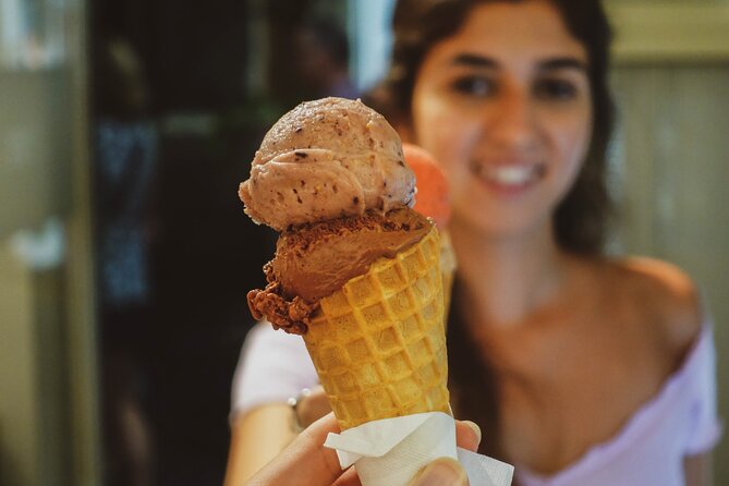 One of the top places to enjoy gelato during a Rome food tour in Trastevere