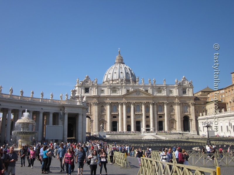 Visiting St. Peter’s Basilica in Rome in one day is worth it, even if you only admire the basilica from the outside