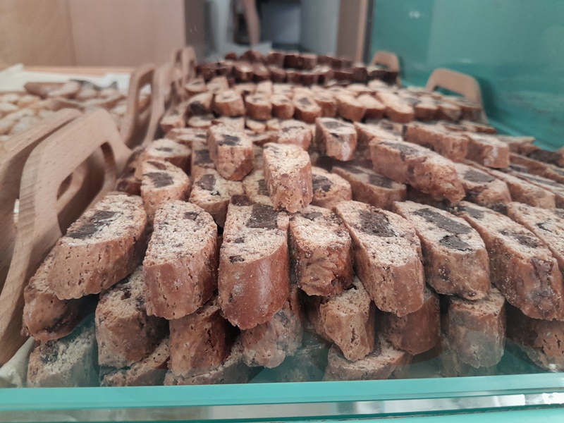 Chocolate-studded cantucci cookies from Leonardo Firenze store in Florence