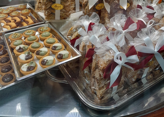 what-to-buy-in-florence-best-souvenirs-local-gifts