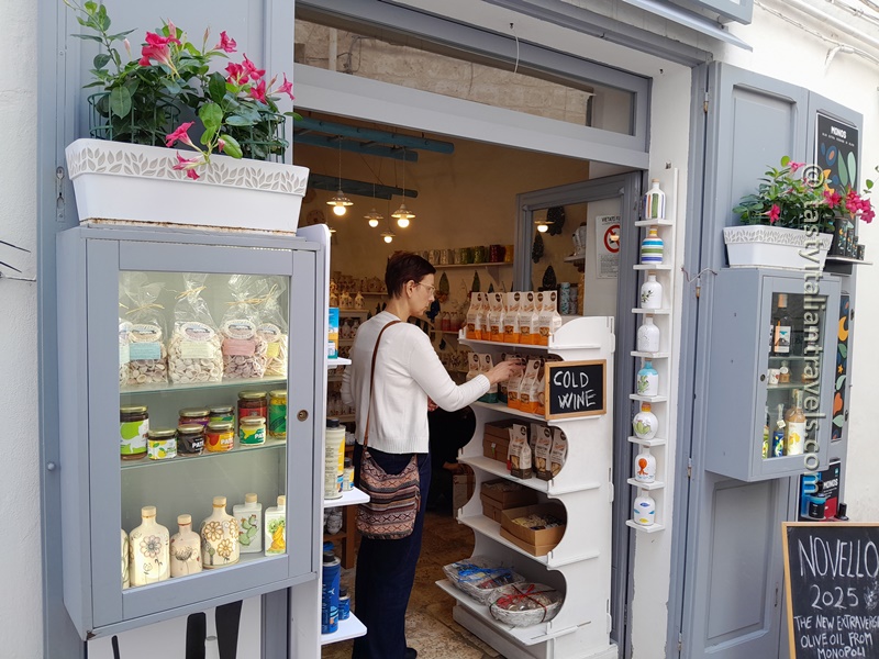 Apulia – La Finestra sul Mare, our favourite souvenir shop in Monopoli, Puglia