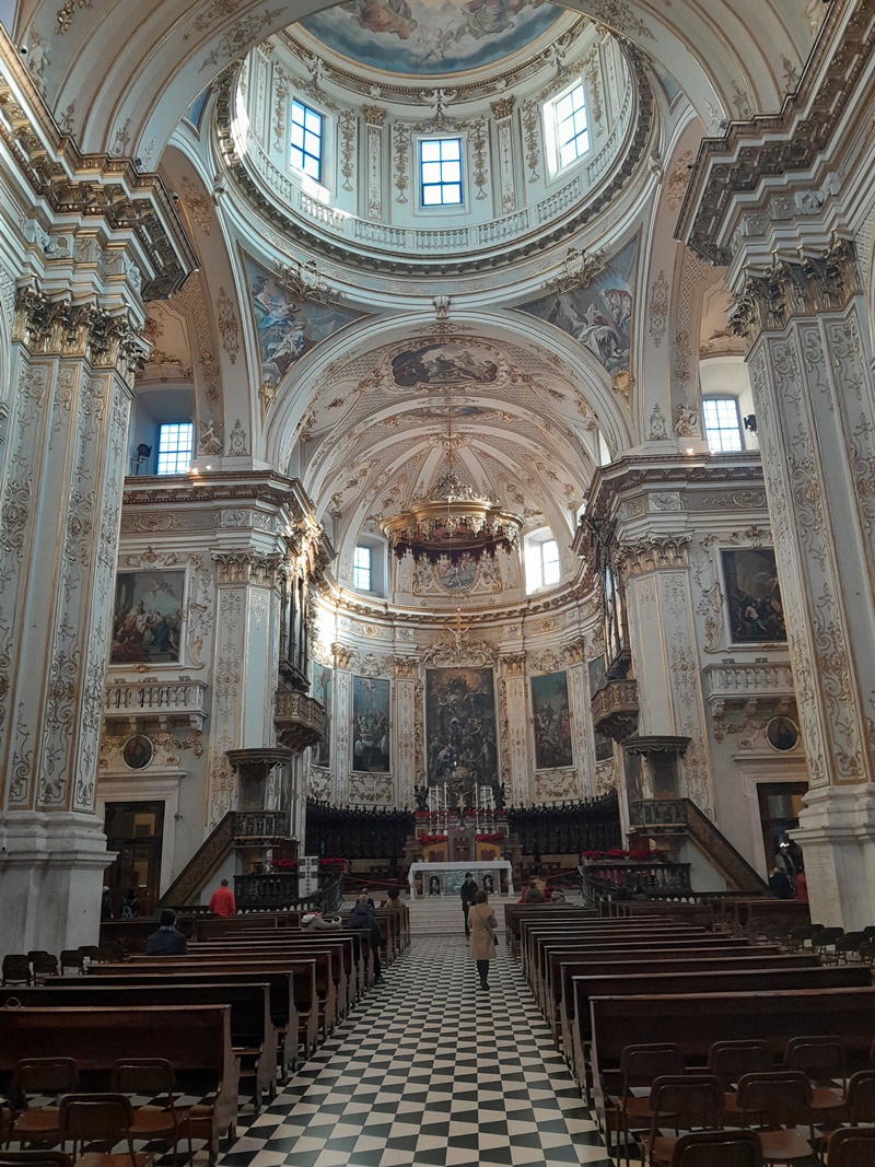 The interior of Bergamo's Cathedral is stunning
