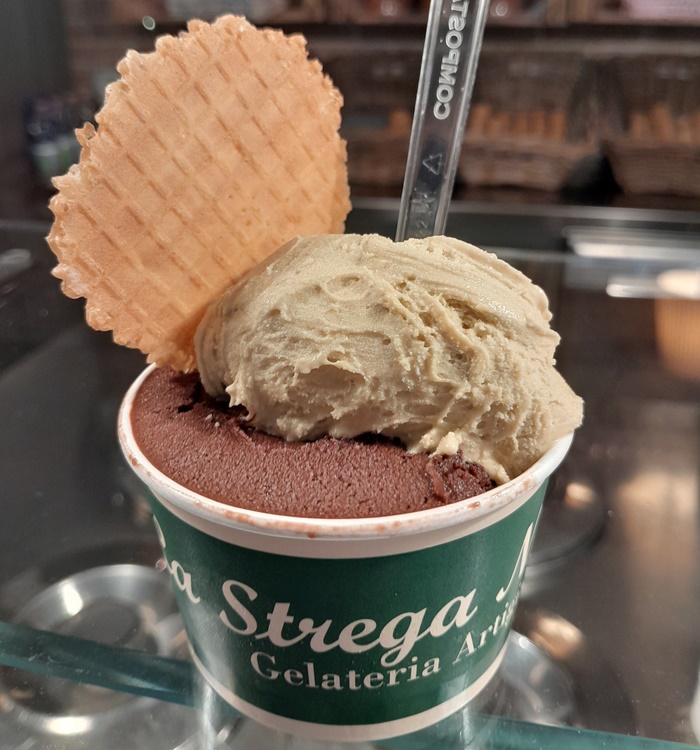 Our ultimate gelato duo: chocolate and pistachio